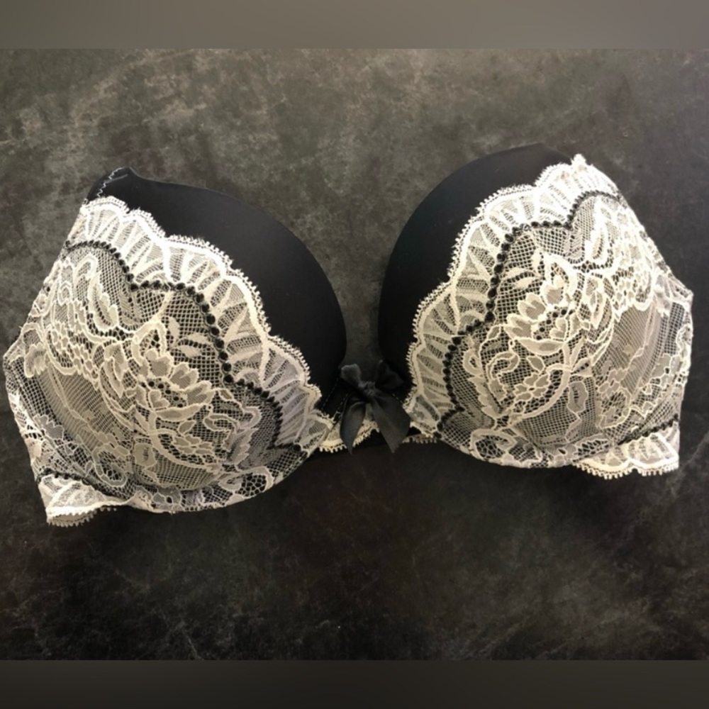 Victoria’s Secret Dream Angels Push Up Bra 32D BNWOT